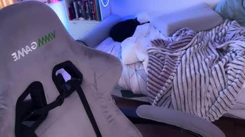 Snapshot of ripper_66 chatting on 10/06/25, 11:18 DianaBrite fansl y online show from 10/06/25, 11:18