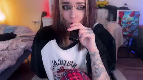 Snapshot of ripper_66 chatting on 02/15/26, 01:52 DianaBrite fansl y online show from 02/15/26, 01:52