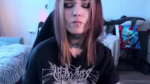 Snapshot of ripper_66 chatting on 02/17/26, 01:07 DianaBrite fansl y online show from 02/17/26, 01:07