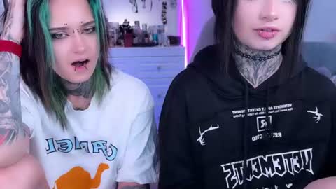   DianaBrite            fansl y online show from 06/21/26, 11:02