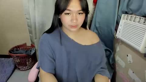 Snapshot of riri_bowa chatting on 02/17/26, 09:10 RIRI online show from 02/17/26, 09:10