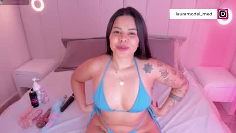 Riri Candy online show from 11/19/25, 04:01