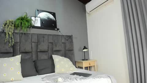 RIRI  online show from 10/19/25, 11:44