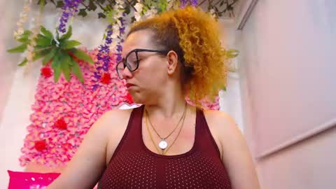 Snapshot of risitos_de_oro_ chatting on 06/30/26, 10:38 Risitos De Oro online show from 06/30/26, 10:38