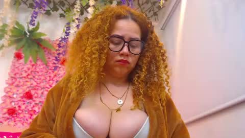 Snapshot of risitos_de_oro_ chatting on 07/05/26, 10:44 Risitos De Oro online show from 07/05/26, 10:44