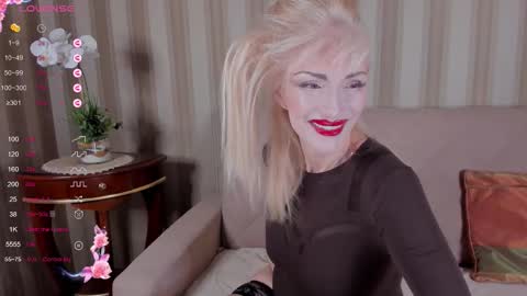 rita_farell online show from 11/08/25, 09:46
