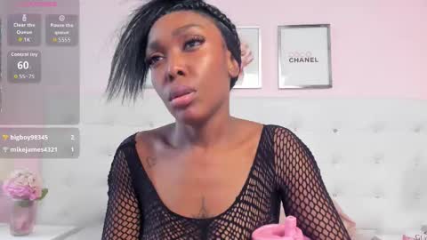 Snapshot of ritagibsonn chatting on 11/10/25, 08:19 Rita online show from 11/10/25, 08:19