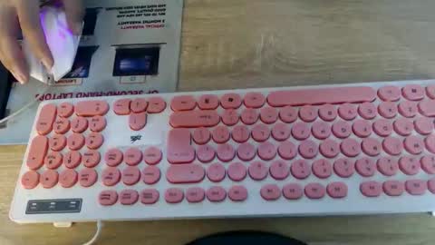 Snapshot of rivaxox1 chatting on 04/14/26, 12:16 rivaxox1 online show from 04/14/26, 12:16