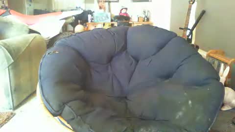 Snapshot of riverratggg chatting on 06/15/26, 08:38 riveratggg online show from 06/15/26, 08:38