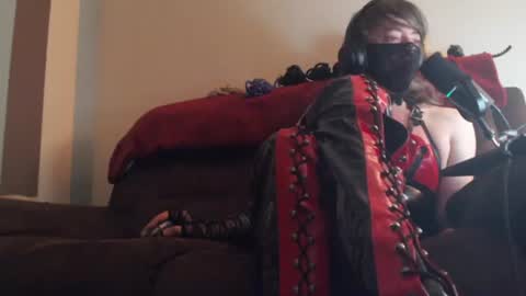 Snapshot of riversmoonlight chatting on 07/19/26, 08:56 riversmoonlight online show from 07/19/26, 08:56