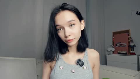 Snapshot of rizz_ky chatting on 12/20/25, 01:18 Rina online show from 12/20/25, 01:18