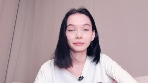 Snapshot of rizz_ky chatting on 01/13/26, 08:47 Rina online show from 01/13/26, 08:47