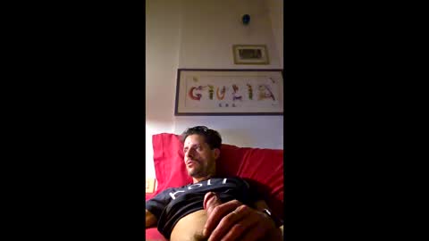 Snapshot of rizzo1980682473 chatting on 05/26/26, 11:12 rizzo1980682473 online show from 05/26/26, 11:12