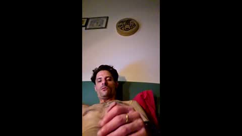 Snapshot of rizzo1980682473 chatting on 06/08/26, 10:32 rizzo1980682473 online show from 06/08/26, 10:32
