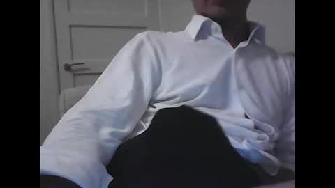 Snapshot of rjppn548604 chatting on 10/28/25, 02:59 Wednesday morning online show from 10/28/25, 02:59