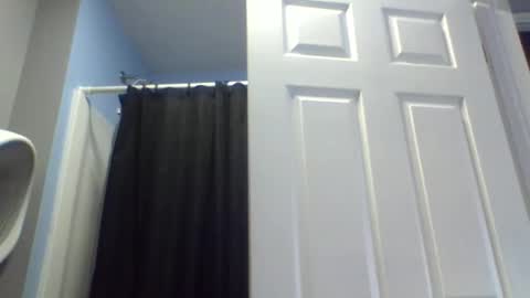 Snapshot of rmullet97 chatting on 10/17/25, 03:25 rmullet97 online show from 10/17/25, 03:25