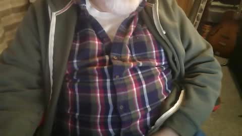 Snapshot of rndmronnie chatting on 01/12/25, 04:10 Ron Rodan online show from 01/12/25, 04:10