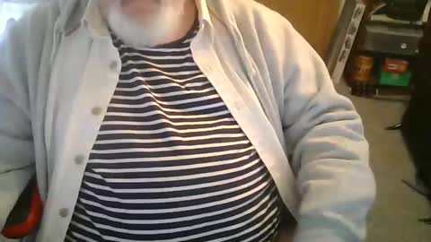 Snapshot of rndmronnie chatting on 02/04/25, 09:10 Ron Rodan online show from 02/04/25, 09:10