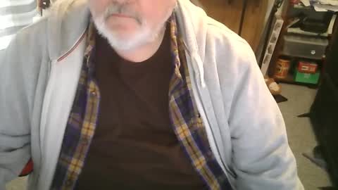 Snapshot of rndmronnie chatting on 03/10/25, 09:51 Ron Rodan online show from 03/10/25, 09:51