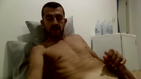 Snapshot of roadsidepicnic01 chatting on 12/19/25, 09:05 Daddy online show from 12/19/25, 09:05