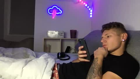 RoastingCorn online show from 01/05/25, 09:59