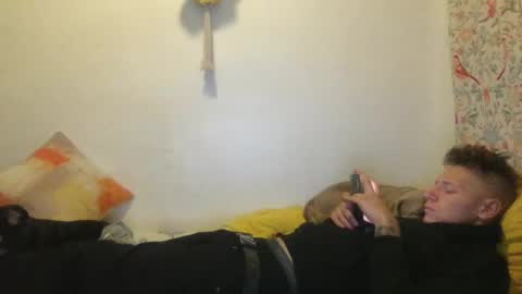 RoastingCorn online show from 03/11/25, 07:04