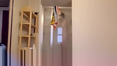 Snapshot of rob459470 chatting on 11/03/25, 01:23 rob459470 online show from 11/03/25, 01:23