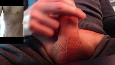 robby66_56 online show from 12/18/25, 04:24