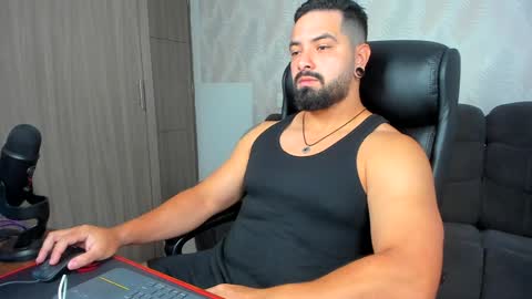 Snapshot of robby_k chatting on 01/20/25, 04:32 Robby online show from 01/20/25, 04:32