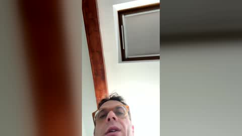 Snapshot of roberpierre_ho chatting on 03/01/26, 04:53 roberpierre_ho online show from 03/01/26, 04:53