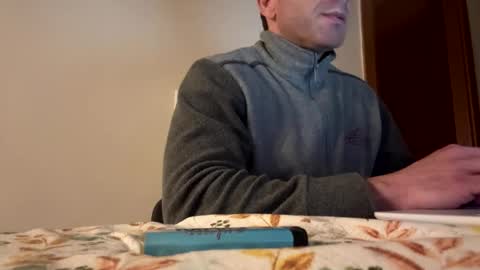 Snapshot of roberpierre_ho chatting on 03/15/26, 02:39 roberpierre_ho online show from 03/15/26, 02:39