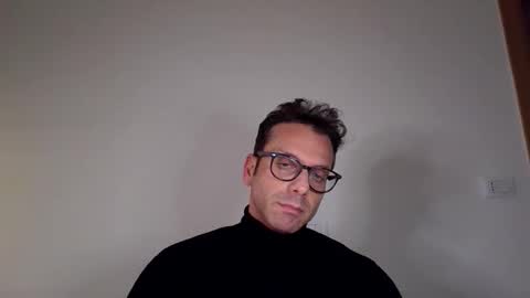 Snapshot of roberpierre_ho chatting on 03/30/26, 11:28 roberpierre_ho online show from 03/30/26, 11:28