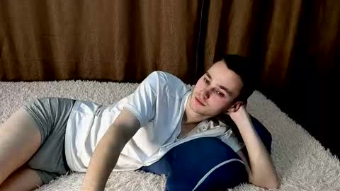 Snapshot of robert10211 chatting on 02/24/26, 05:38 robert10211 online show from 02/24/26, 05:38