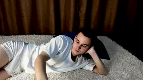 Snapshot of robert10211 chatting on 03/02/26, 10:44 robert10211 online show from 03/02/26, 10:44