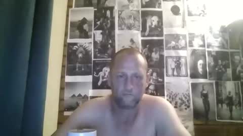 Snapshot of robert69huge chatting on 02/22/26, 10:14 robert69huge online show from 02/22/26, 10:14