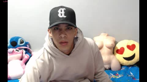 Snapshot of robert_kingg chatting on 02/19/26, 07:37 robert_kingg online show from 02/19/26, 07:37