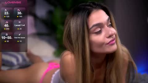 Snapshot of robertarosetti chatting on 10/13/25, 09:20 Roberta online show from 10/13/25, 09:20