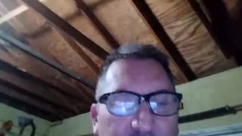 Snapshot of robertdms68 chatting on 11/17/25, 02:50 robertdms68 online show from 11/17/25, 02:50