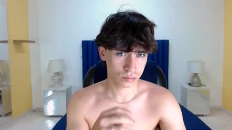 Snapshot of roberthalv chatting on 03/16/26, 12:20 ROBERTH online show from 03/16/26, 12:20