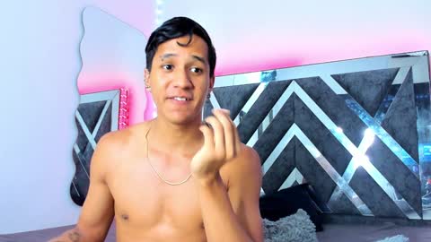 Robert Miller And Mael Thompson  online show from 12/10/24, 06:54