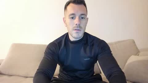 roberto4ever online show from 12/19/25, 03:19