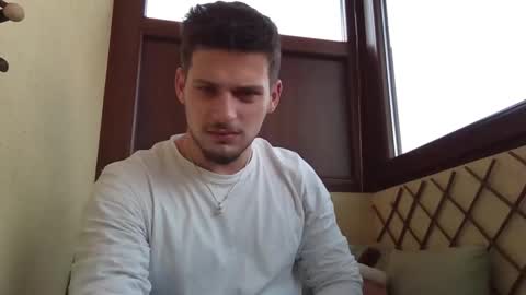 Snapshot of roberto_twink1 chatting on 01/18/26, 08:40 Roberto online show from 01/18/26, 08:40