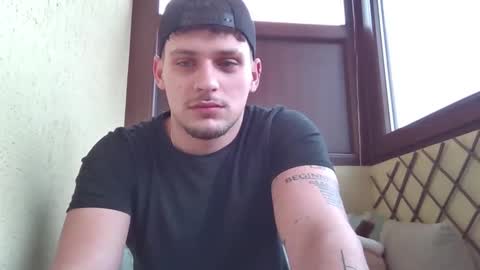 Snapshot of roberto_twink1 chatting on 02/13/26, 08:32 Roberto online show from 02/13/26, 08:32