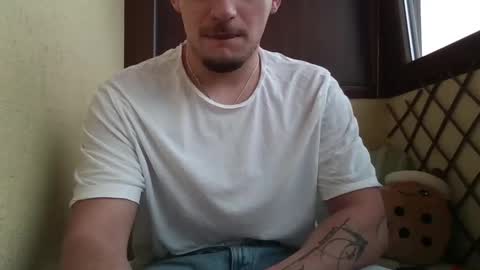 Snapshot of roberto_twink1 chatting on 02/19/26, 02:35 Roberto online show from 02/19/26, 02:35