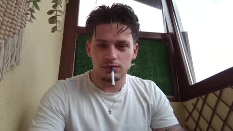 Snapshot of roberto_twink1 chatting on 05/18/26, 06:08 Roberto online show from 05/18/26, 06:08