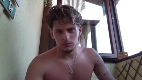 Roberto online show from 06/30/26, 08:15