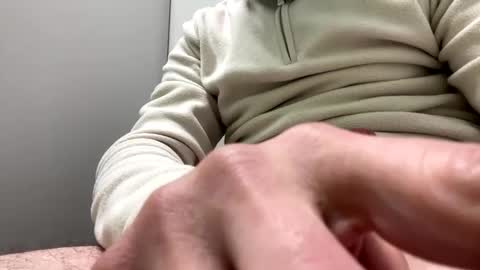 Snapshot of robertoroby12 chatting on 01/27/25, 11:11 robertoroby12 online show from 01/27/25, 11:11