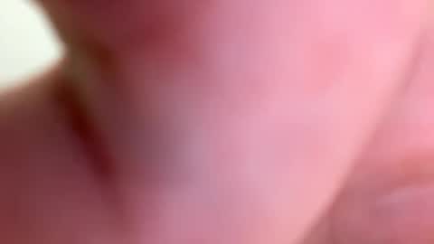 Snapshot of robertoroby12 chatting on 02/06/25, 02:04 robertoroby12 online show from 02/06/25, 02:04