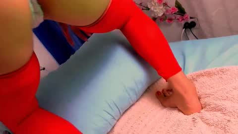 Roberts kloe online show from 09/14/25, 04:39