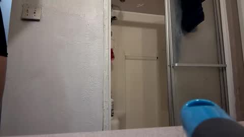 Snapshot of robertsaiz4200 chatting on 03/20/26, 02:16 robertsaiz4200 online show from 03/20/26, 02:16